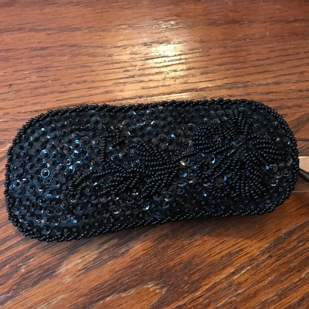 Gorgeous Floral Design Beaded Eye Glass Holder - Picture 1 of 8